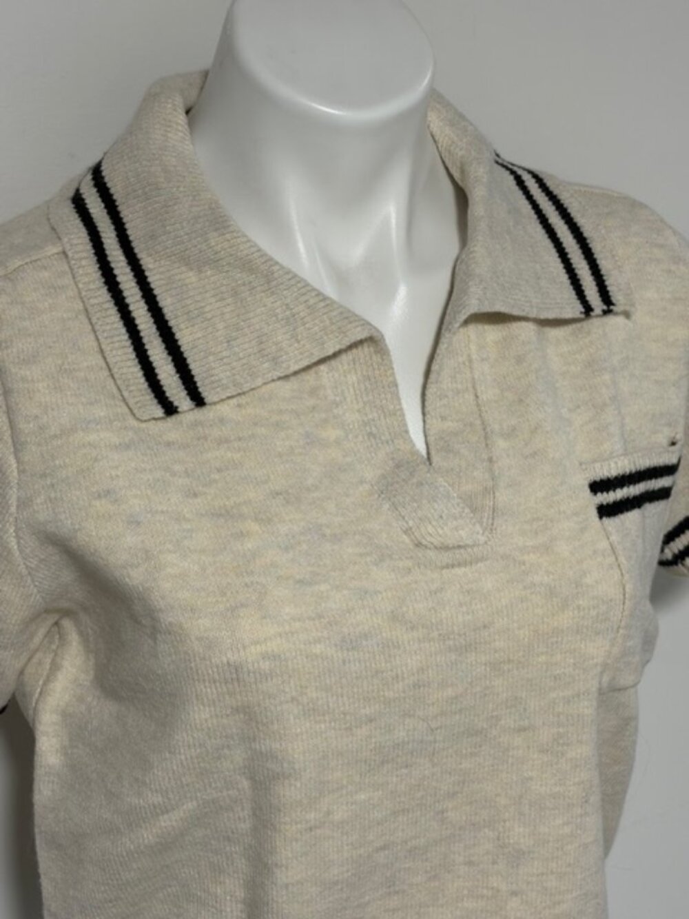 CIDER SHORT SLEEVE TAN KNIT SWEATER W/COLLAR W/BLUE STRIPE NWT MEDIUM